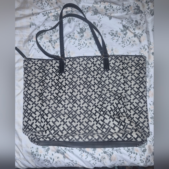 Tommy Hilfiger Geometric Black and White Tote with Red Accent - Picture 2 of 5